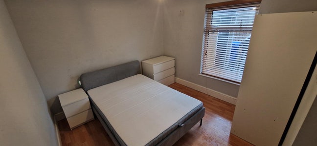 Double Room Available - close to Northern General  Main Photo