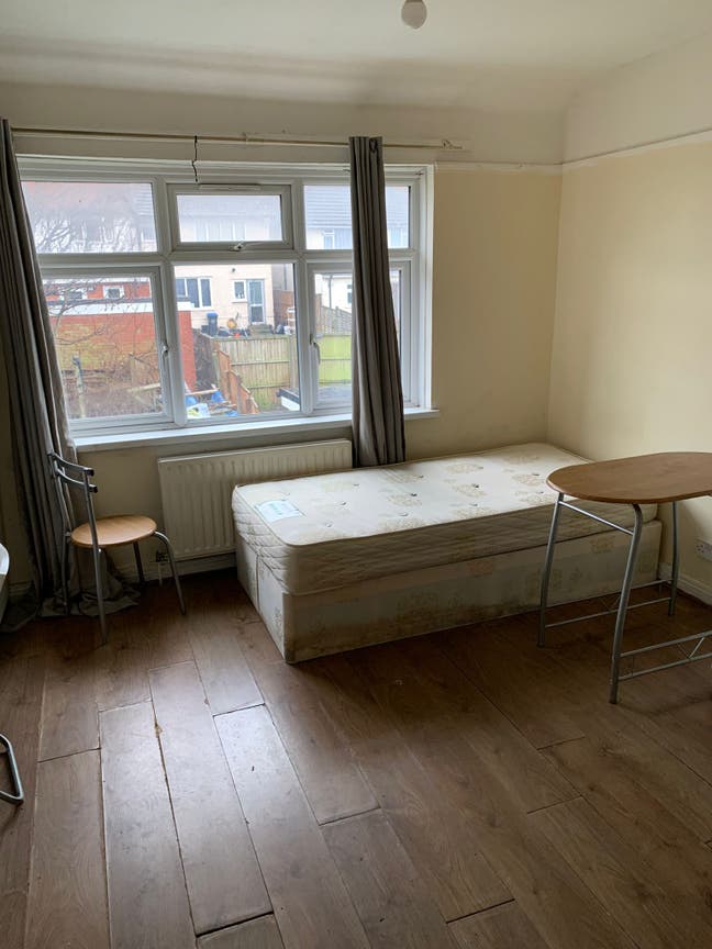 50% Off first week rent IF moving in within 3 days Main Photo