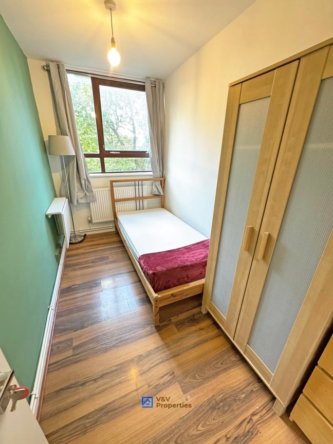 Single Room Plus Extra Storage!📦  Prime Zone 1🚇 Main Photo