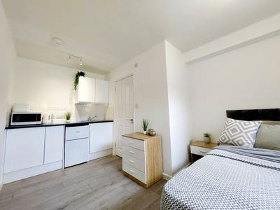 Ensuite Studio Rooms In Orton Malborne Main Photo