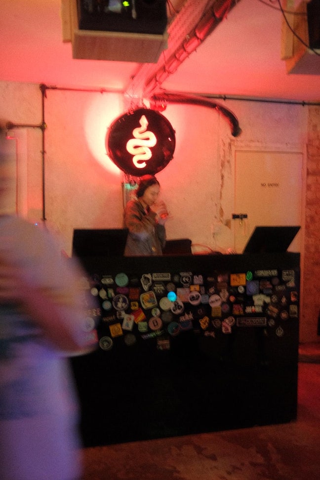 Looking for short term let in London  Main Photo