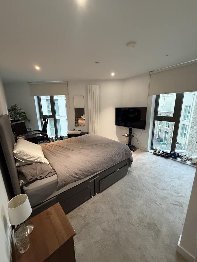 Penthouse - Royal Wharf - Double Room in 3-Bed Main Photo