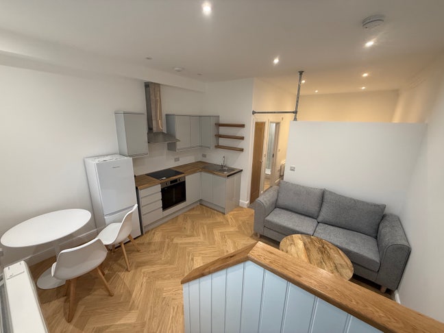 Newly Refurbished Studio - Close to beach  Main Photo