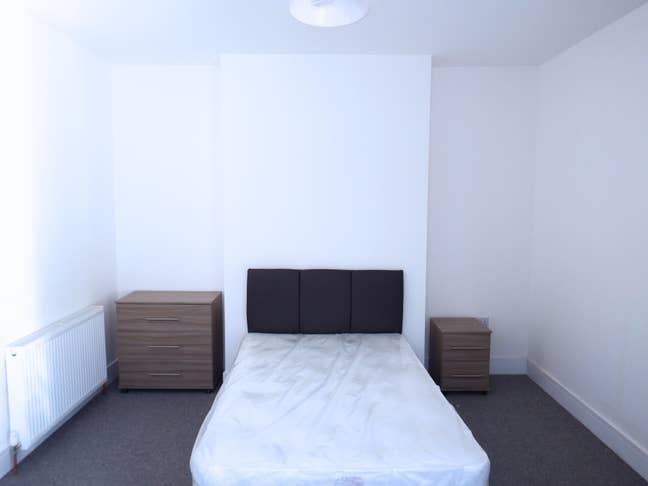  Double room available at Walpole Road Main Photo