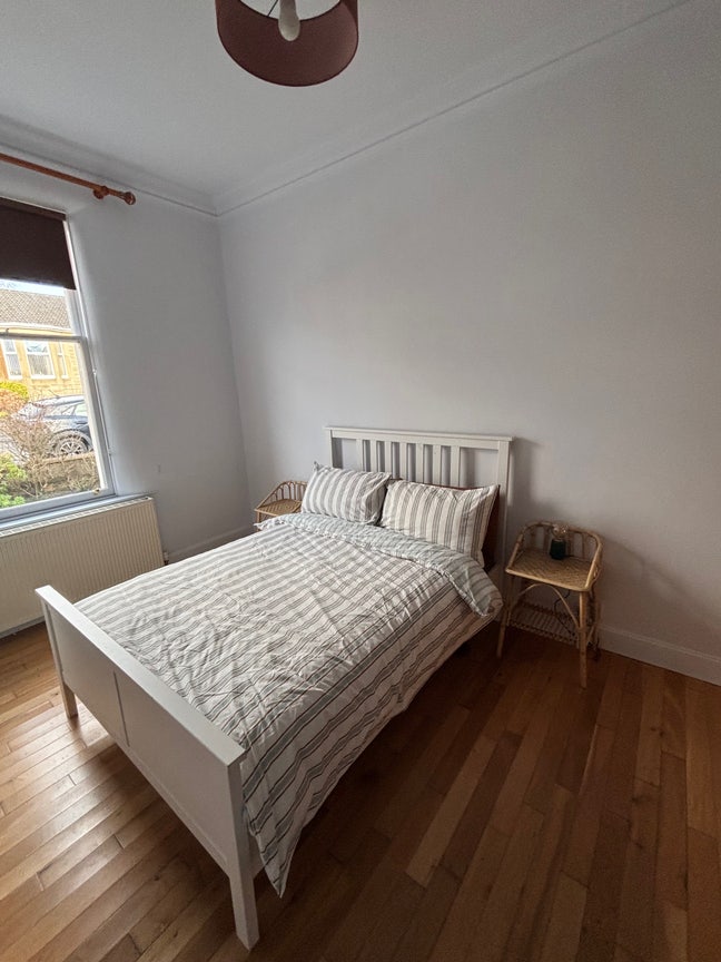 Room for rent in Stepps  Main Photo