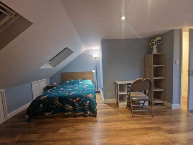 🏡 Furnished Large Studio Flat |All Bills Inc| E17 Main Photo