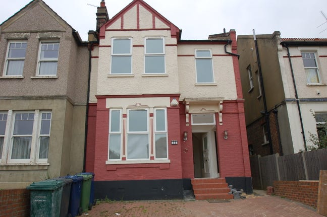 Fully furnished one-bedroom flat in Hendon Main Photo