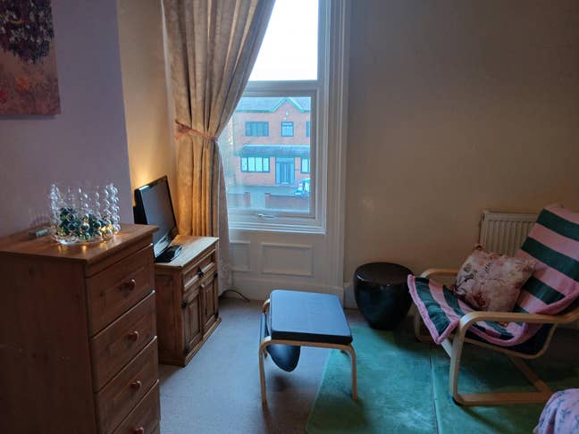 Female houseshare Dbl room ready Feb 26 Main Photo