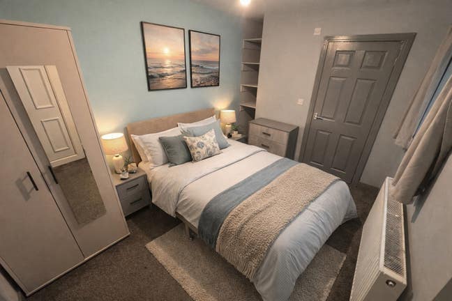 Fully Furnished Double En-Suite Room in Shared Hou Main Photo