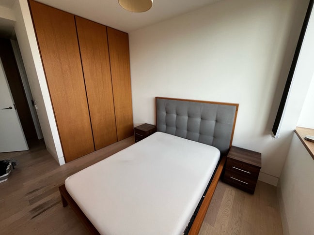 Bright double in Hoxton - professional household  Main Photo