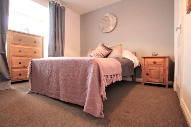 Fantastic Ensuite Room  Main Photo