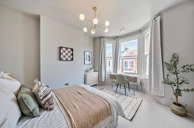 Large and Modern Rooms next to Clapham South Main Photo