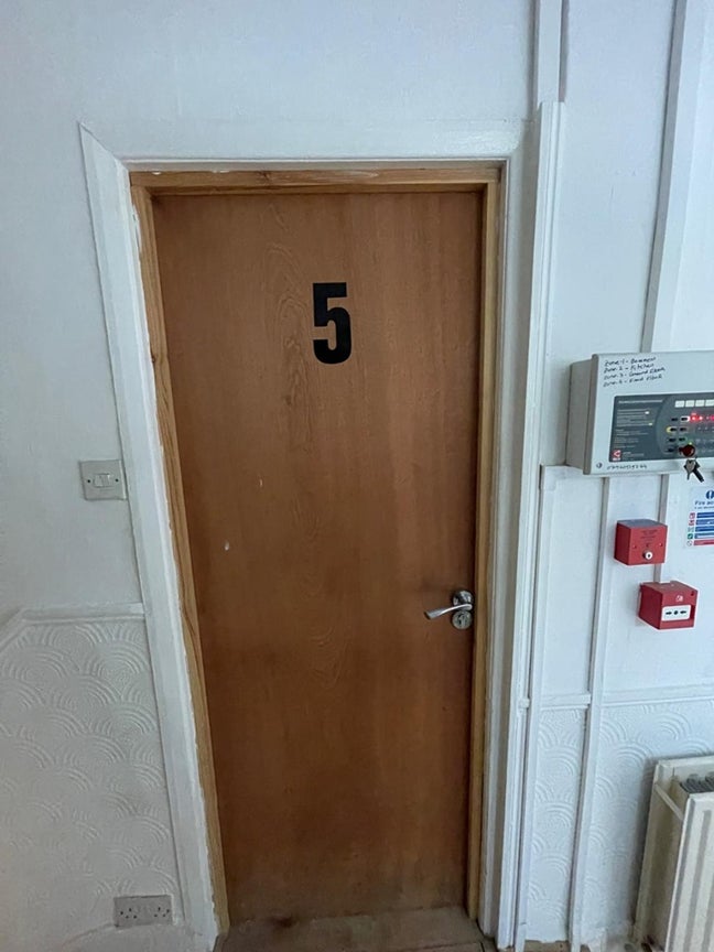 Room to let in a HMO Main Photo