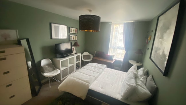 Furnished double room available now Main Photo