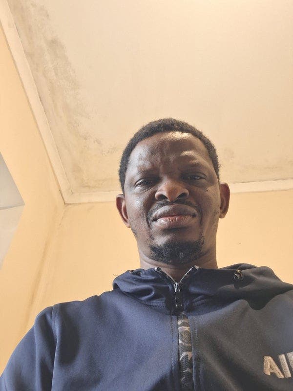 Professional Male seeks a double room Main Photo