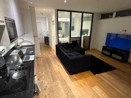 Apartment in Croydon Main Photo