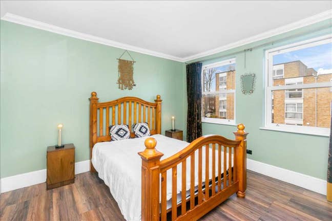 A home with character - large double bedroom Main Photo