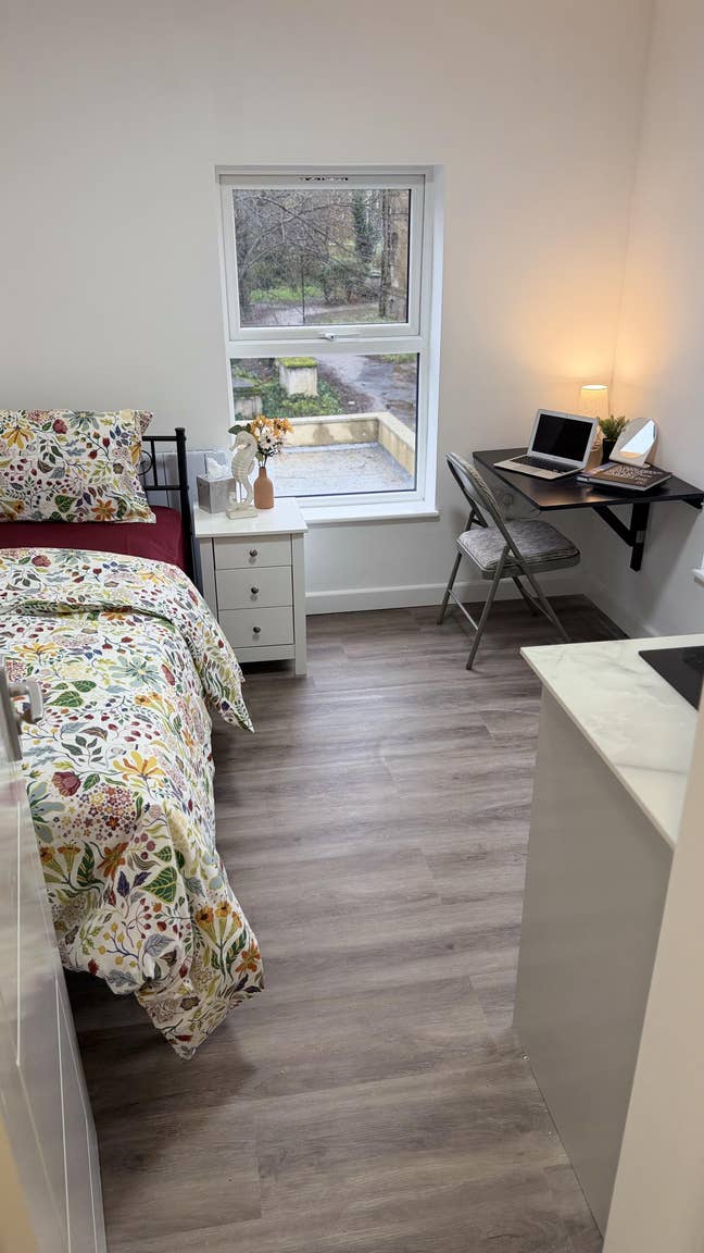 New BedSits-All included-Highbury Main Photo