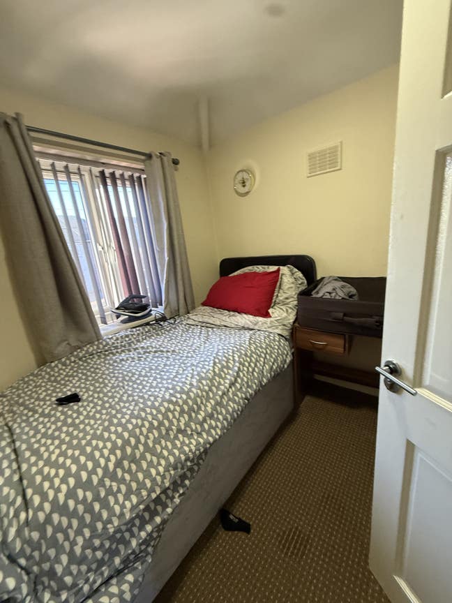 Single room Main Photo