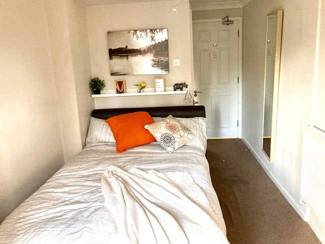 Join Us 🏡 Work with Us 💻 Be Happy at Snug 💛 Main Photo