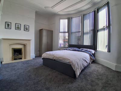 1 Double En Suite in a Beautiful 7 Bed House! Main Photo