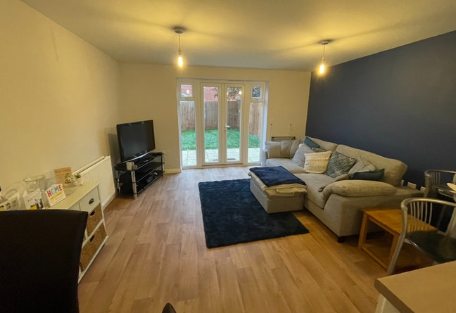 Spare Room available near Felixstowe  Main Photo