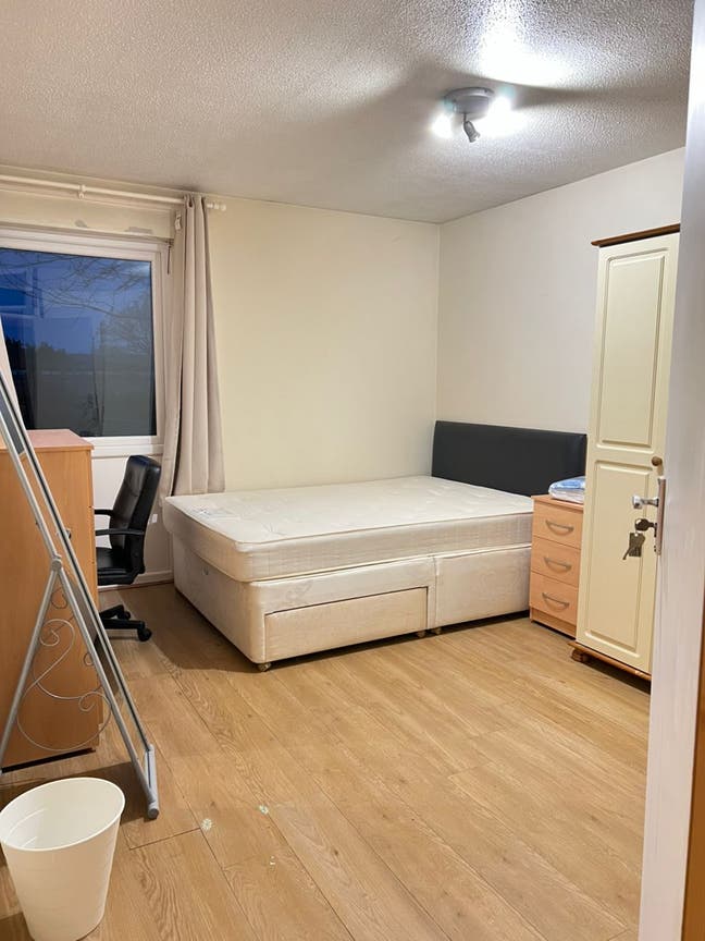 4 beautiful double rooms in Canterbury  Main Photo