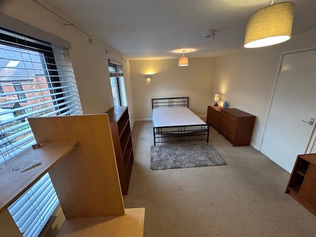 Large Spacious Double Room Main Photo
