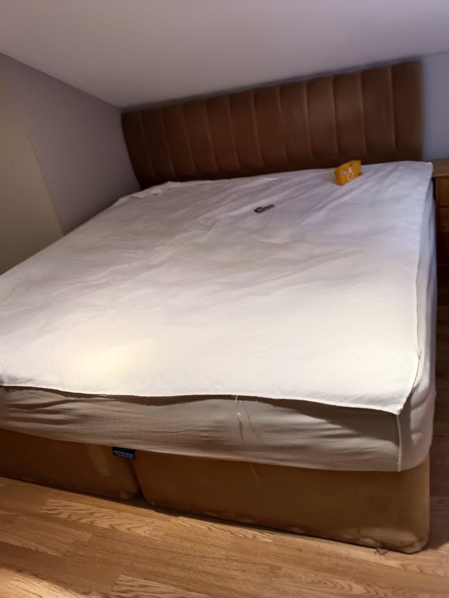 Totally sepret house Main Photo