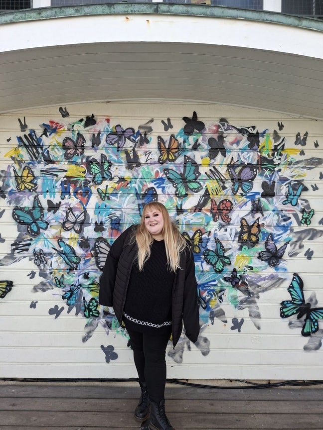 Looking for a room Main Photo