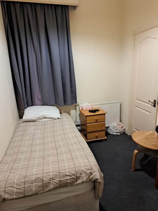 🏡 3 En-Suite Rooms in Professional House CR0 Main Photo