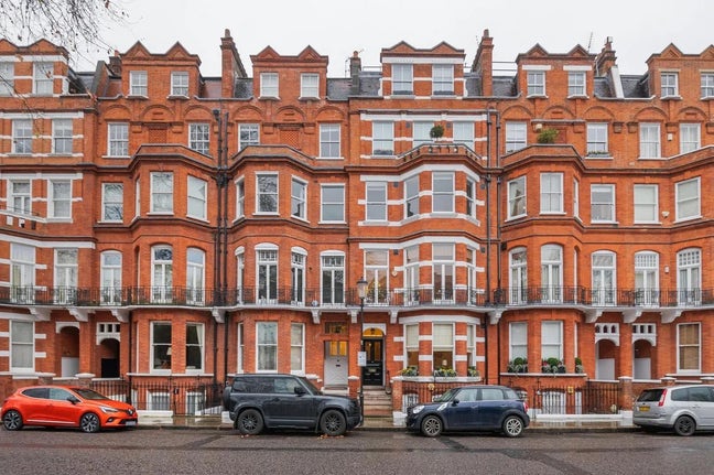 Two bedroom flat  to rent - Chelsea Main Photo