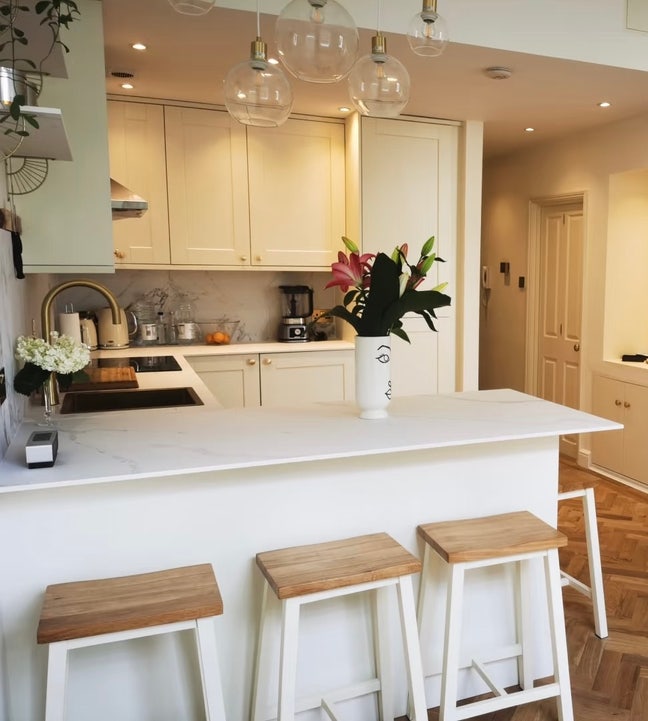 Fully Furnished 1 bedroom flat in Victoria Main Photo