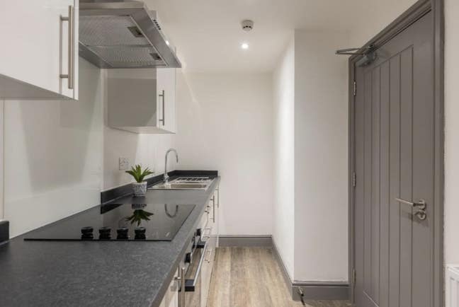 *All Bills Included: 1-Bed Flatshare near Mersey W Main Photo