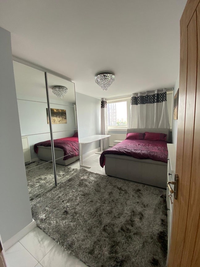 A Spacious Double Room Abbey Road NW6 Main Photo