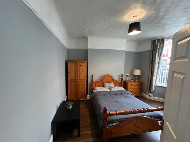 Excellent house share,  2 large double rooms  Main Photo