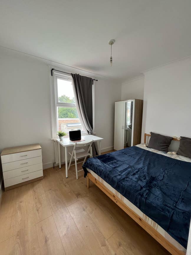 4 Double Room 20 Min from the Center Main Photo