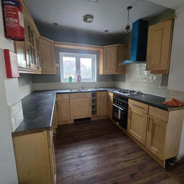 Very spacious family home  Main Photo