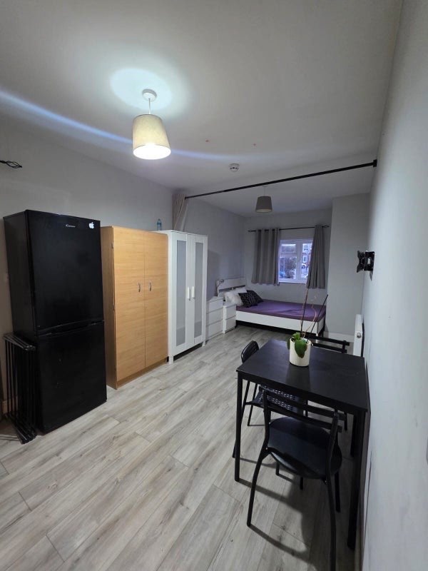 ✨ 🏡 Studio to Let – Willesden Green | &pound;50 off ✨ Main Photo