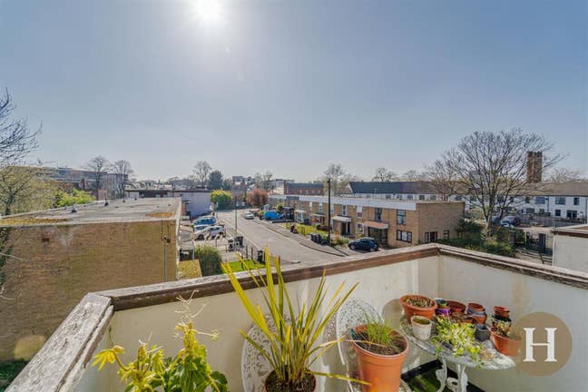 Double Room | 3-Bed Flat | Female 25+ Main Photo