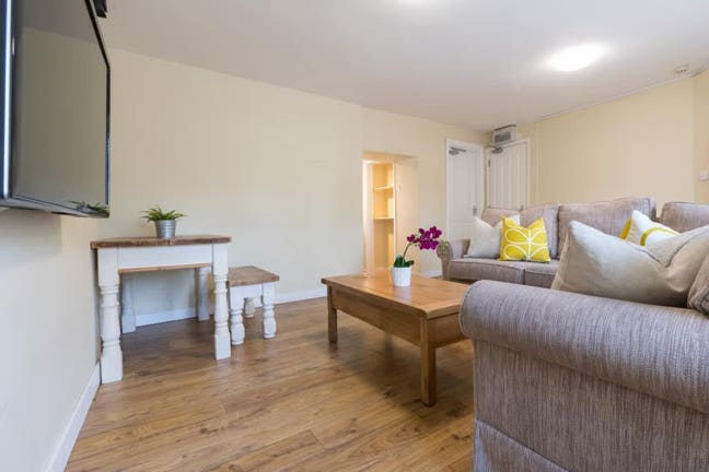 4 Bed Property with Patio  Main Photo