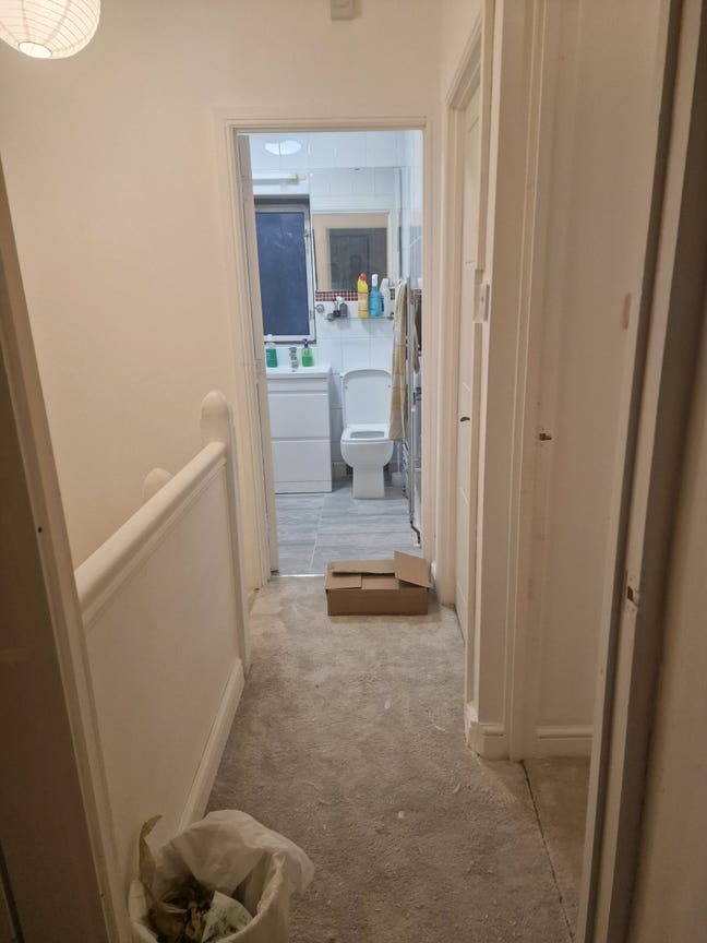 New Renovated 4 bed house with extended kitchen  Main Photo