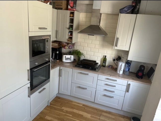 Room to Rent in a Spacious House with Private Gard Main Photo