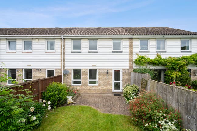 3 Bed with Garden in Wooburn Green Main Photo