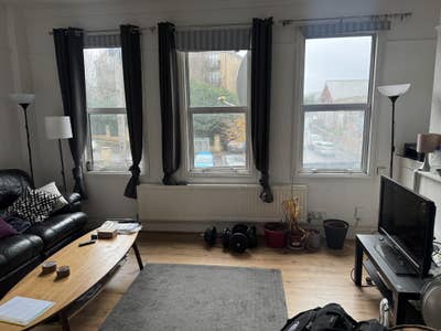 Room available in a relaxed house w/ two musicians Main Photo