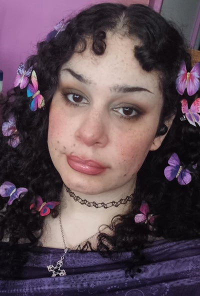 Hi!   I’m a 32-year-old professional woma... Main Photo