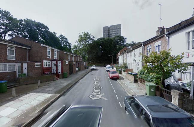 DSS - Studio Flat Available in Woolwich SE18 Main Photo