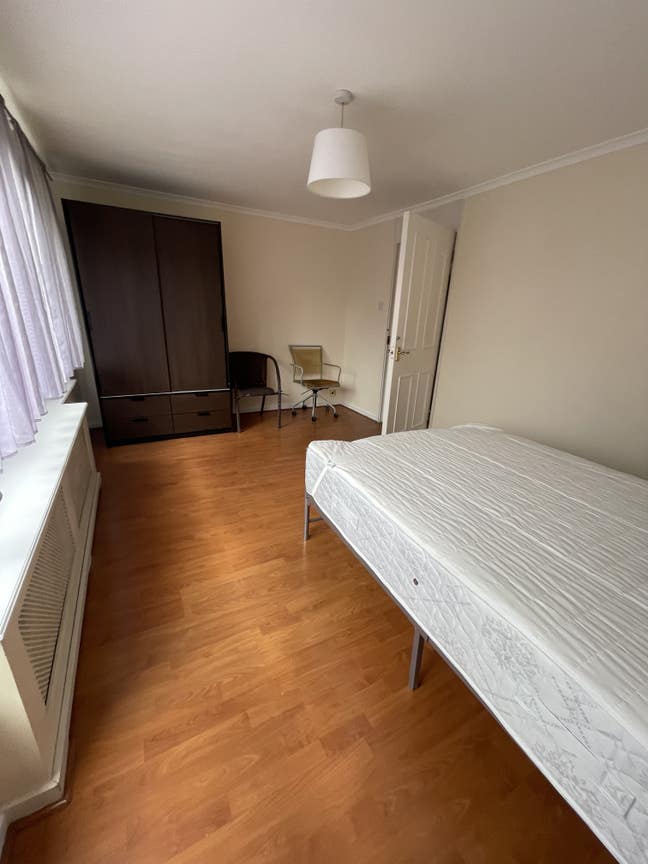 3 bedroom flat, nice location Shepherd's Bush Main Photo