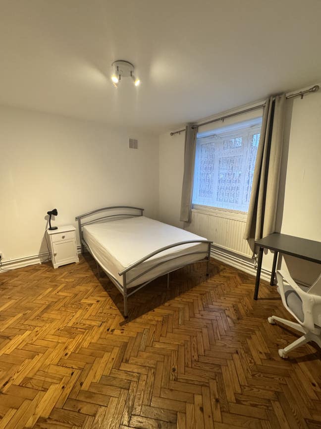 Nice doble room, friendly flat, Shepherd's Bush Main Photo