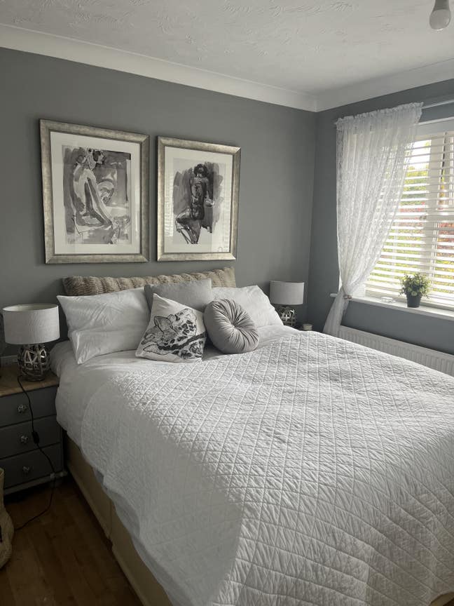 Quiet double room in village location  Main Photo